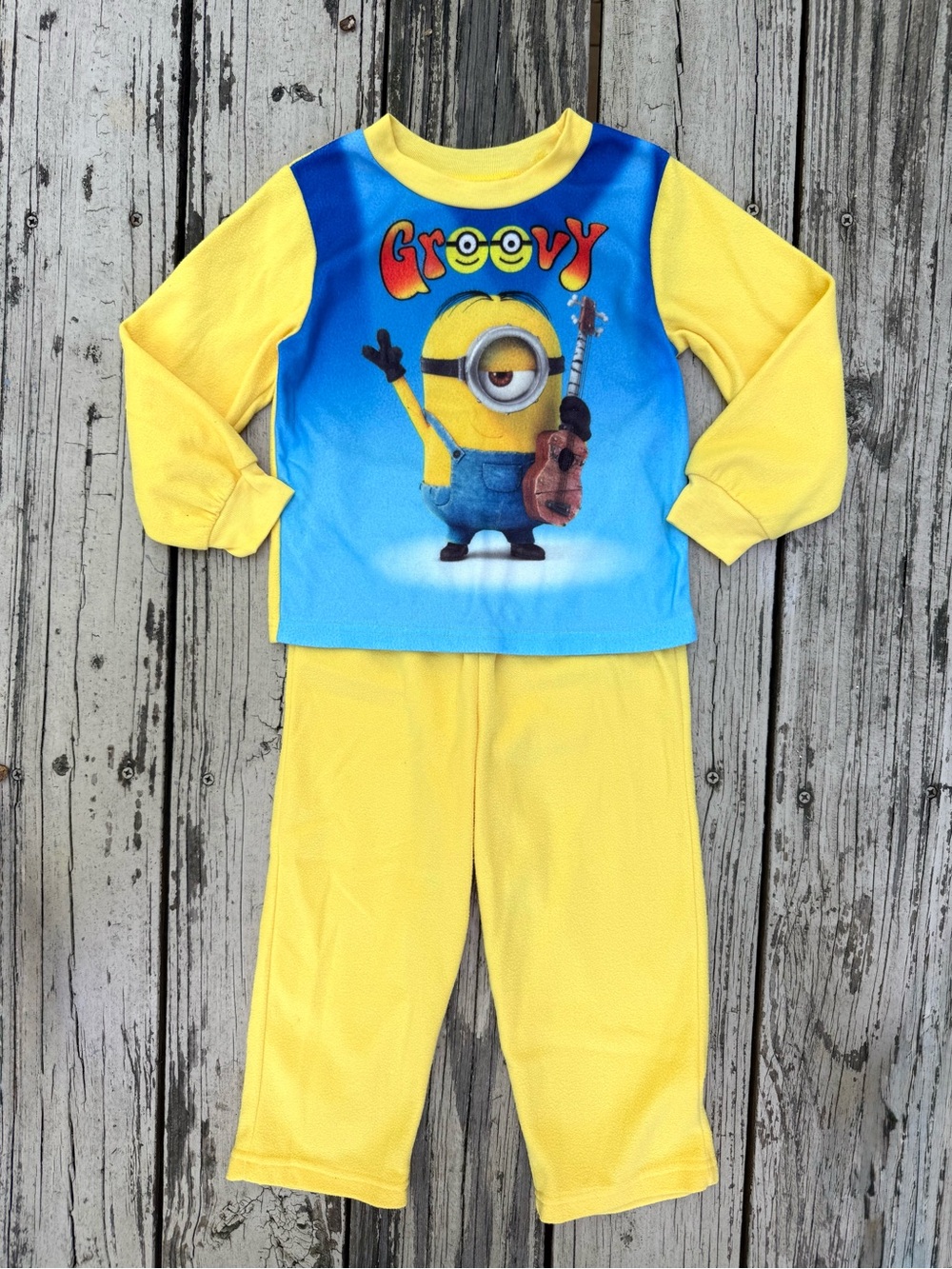 Minions 4T two piece fleece pajama set PJs pajamas unisex boy girl toddler size